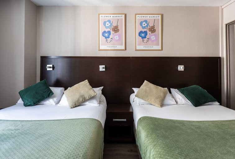 Bedroom 3, Hôtel Bristol Nord, Paris