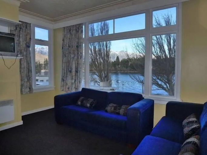 Others 4, Lakeside Backpackers, Queenstown-Lakes