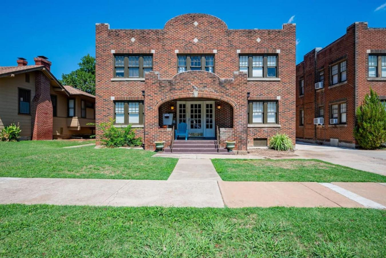 Step Back in Time Historic Details Ideal Location, Oklahoma