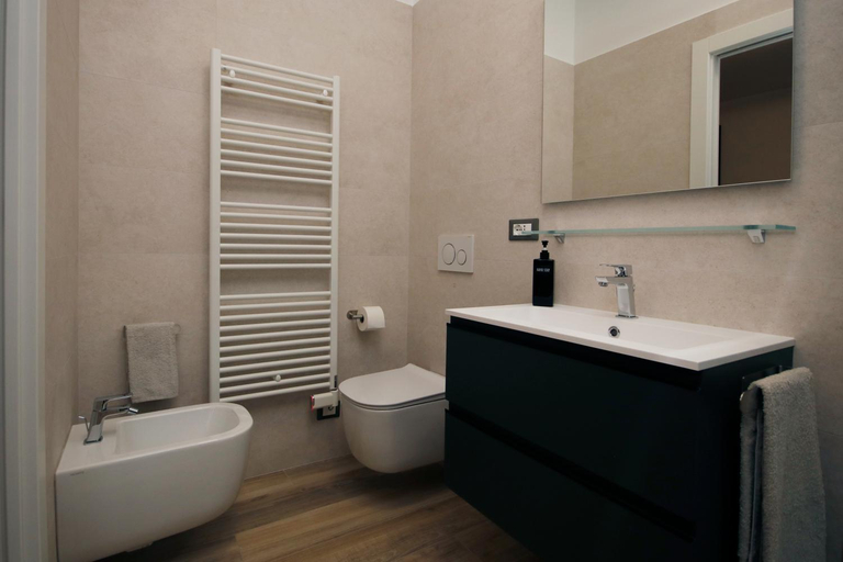 Bathroom 2, B&B Boccaleone, Bergamo