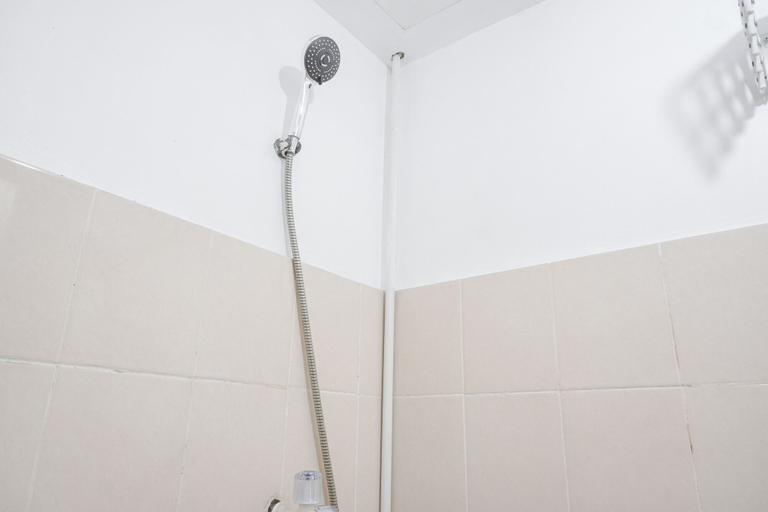 Bathroom 3, Restful And Simply Studio Apartment Green Palm Residence, West Jakarta