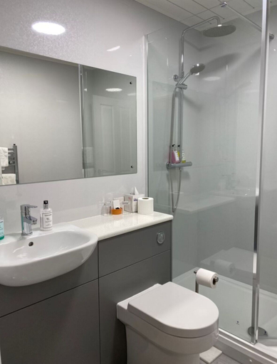 Bathroom 4, The Boars Head Hotel, Derbyshire