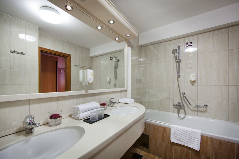 Bathroom 5, Hotel Excelsior - Liburnia, Lovran