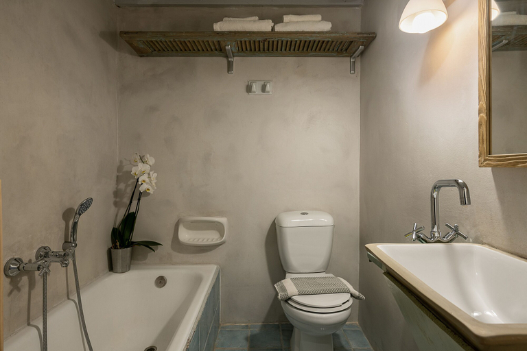 Bathroom 5, Antica casa studios Chania, Crete