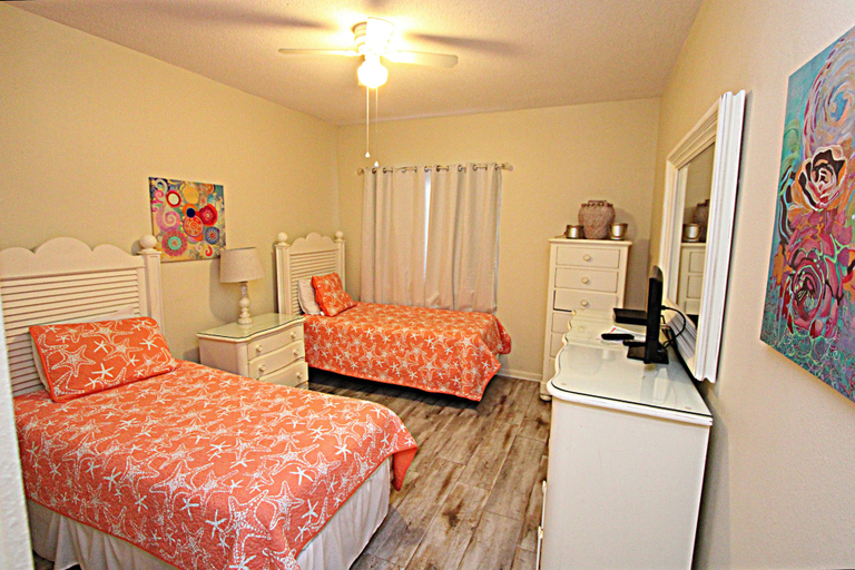 Bedroom 3, Romar House, Baldwin