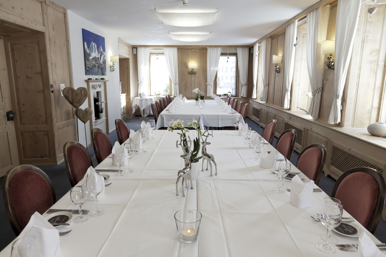Food & Drinks 4, Hotel Baer & Post Zernez, Inn