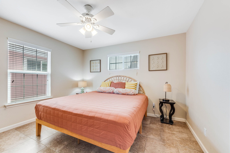 Bedroom 3, Blue Fin Beach House, Nueces
