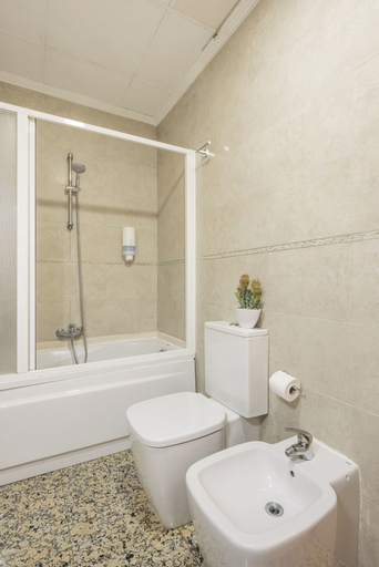 Bathroom 4, Macflats Valencia Puerto, Valencia