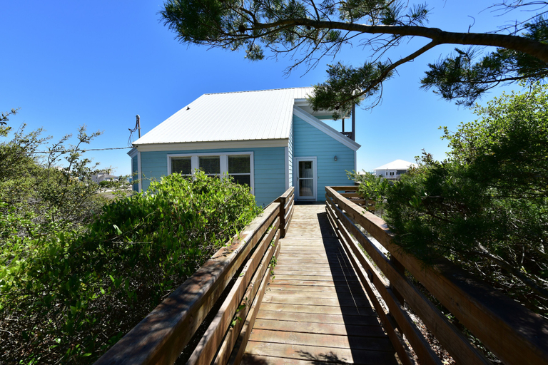 Exterior & Views 2, Seagrass Cottage, Baldwin
