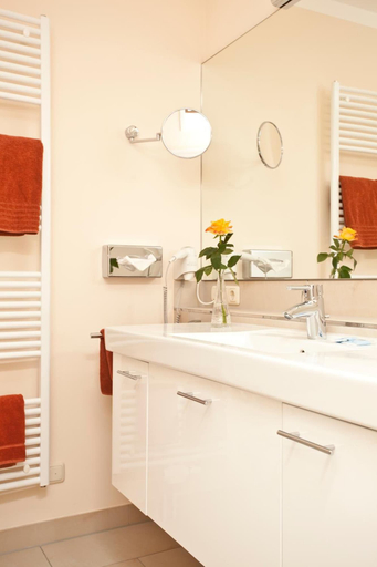 Bathroom 3, Ringhotel Residenz Wittmund, Wittmund