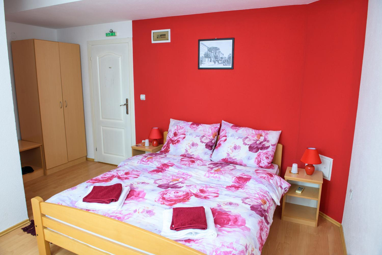 Bedroom 4, Sobe Zlatnik, Petrovac