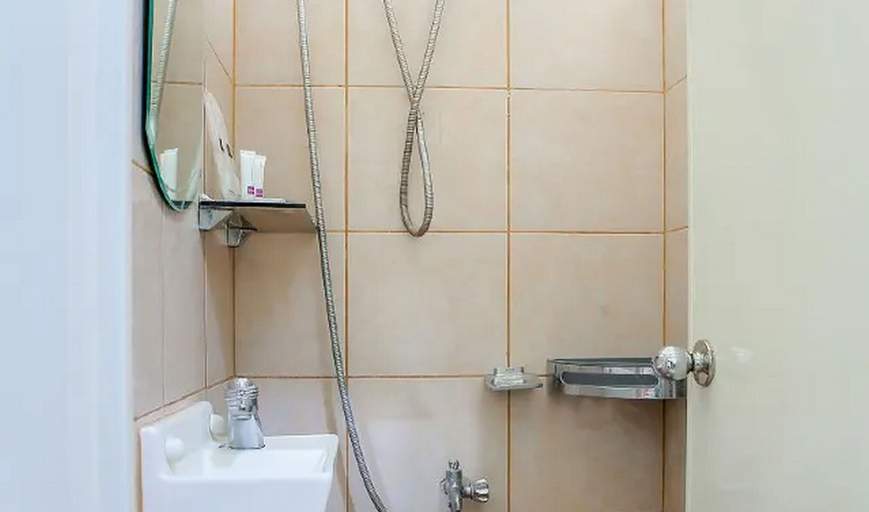 Bathroom, IPark Hotel By Hiverooms, Cebu City