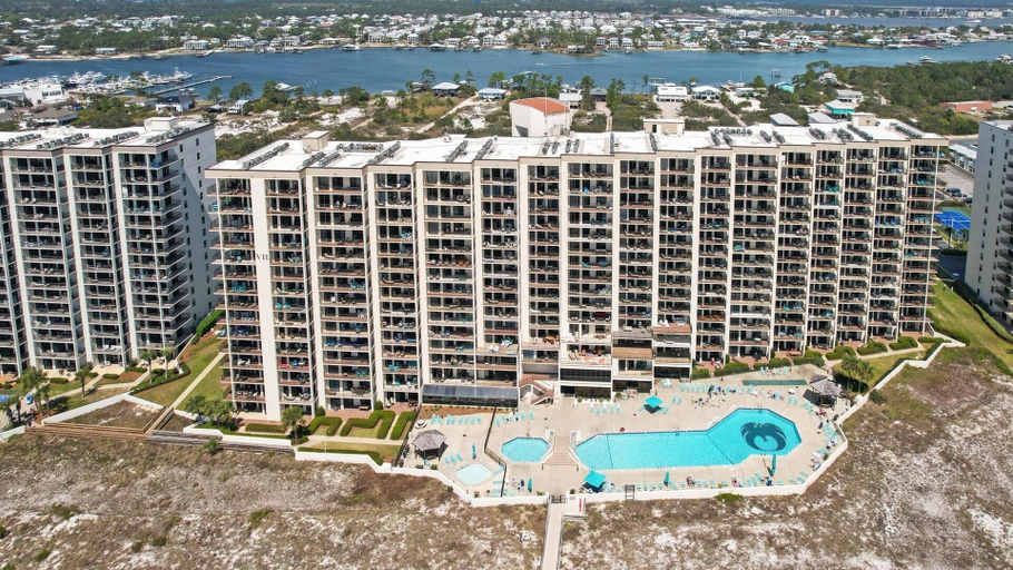 Exterior & Views 2, Cozy 1br/1ba Condo w/ Stunning Views, Baldwin