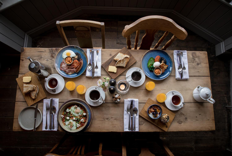 Food & Drinks 5, The Black Swan Inn, Wiltshire