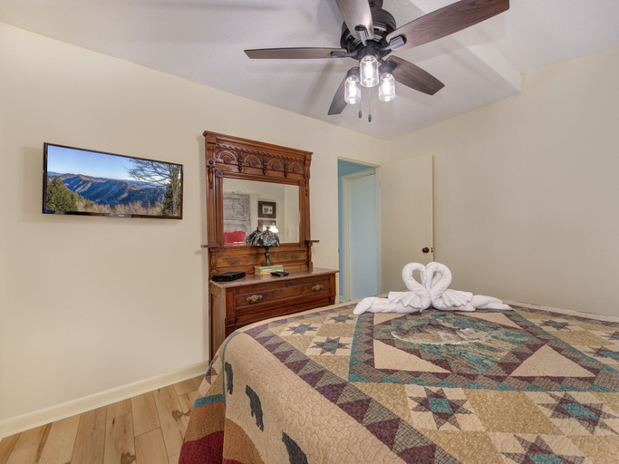 Bedroom 3, Mountain Memories by Jackson Mountain Rentals, Sevier