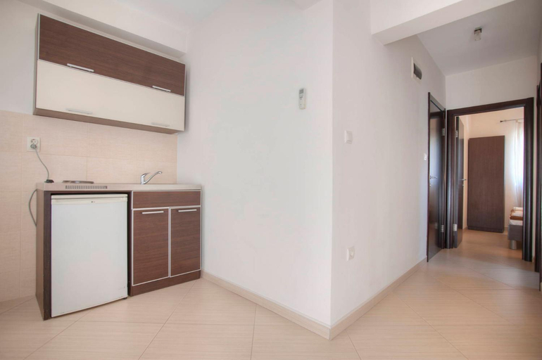 Others 3, Mandir apartments - Center