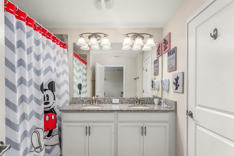 Bathroom 4, 1583 Moon Valley dr, Osceola