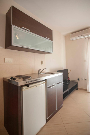 Others 4, Mandir apartments - Center