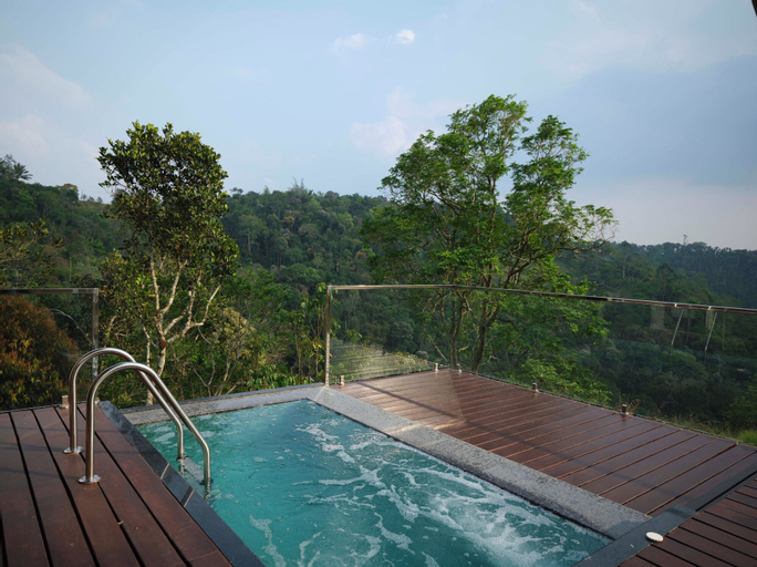 Swimming Pool 4