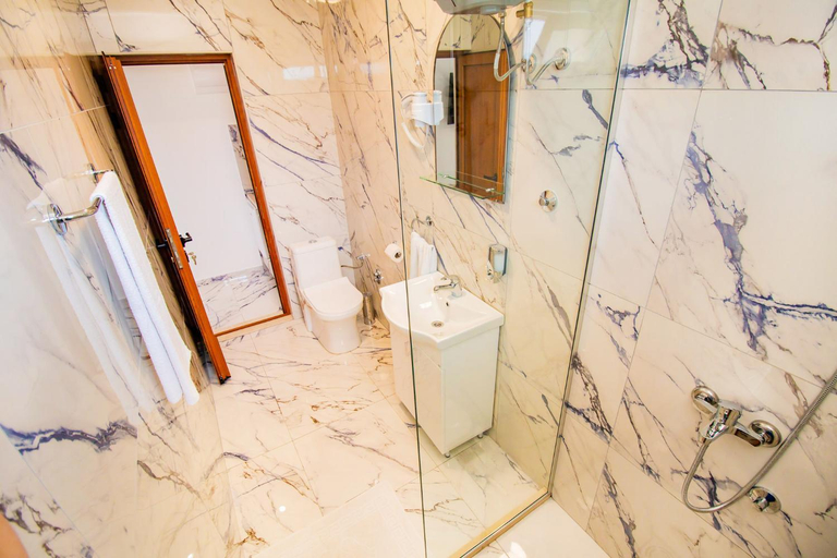 Bathroom 4, Simo apartments airport Podgorica