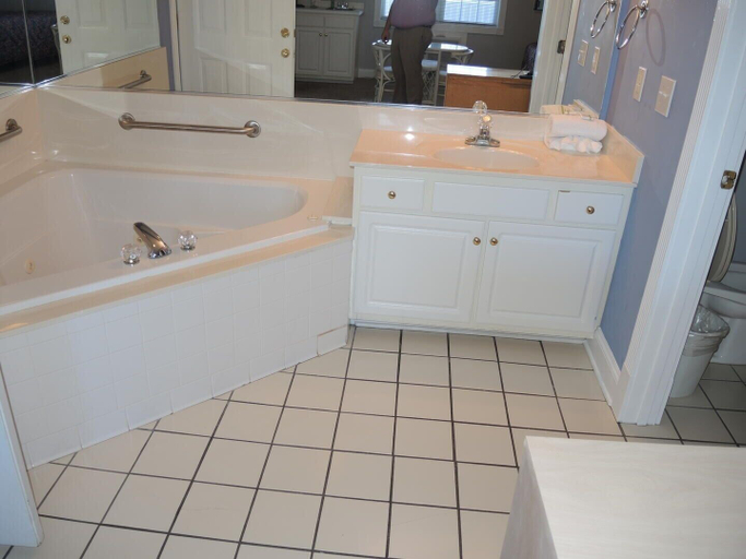 Bathroom 2, 1005l Home by Redawning, Brunswick