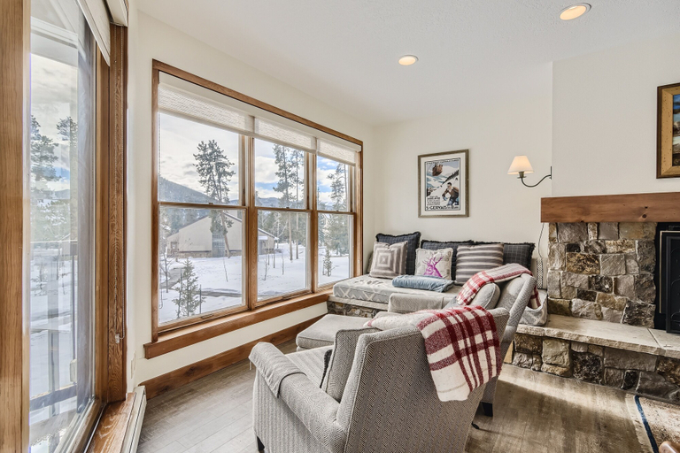Living area 5, 1655 Quicksilver 3 Bedroom Condo, Summit
