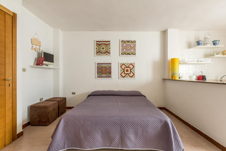 Room 4, 3756 Le Conchiglie - Monolocale by Barbarhouse, Taranto