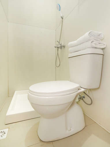 Bathroom 5, Flagship 3688 Pot Art, Surabaya