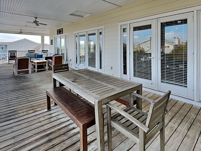Food & Drinks, 5 Oclock Somewhere by Tybee Vacation Rentals, Chatham