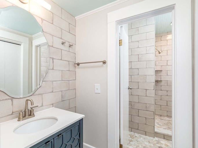 Bathroom, Sea View 2 by Tybee Vacation Rentals, Chatham