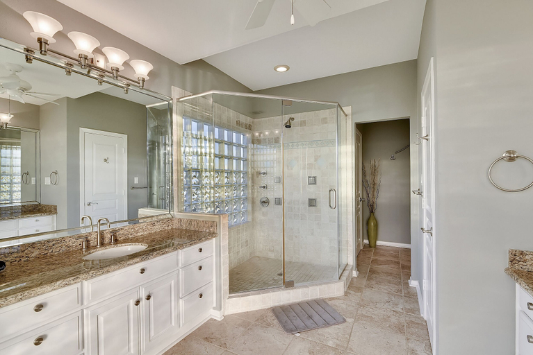 Bathroom 3, Chateau Soleil, Galveston