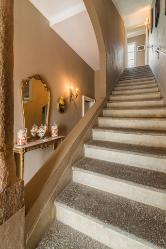 Others 5, The Lake Como Villa, Como