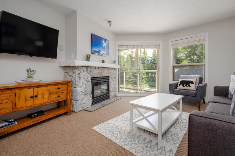 Bedroom, 1BR Ski-in and ski-out access by Harmony Whistler, Squamish-Lillooet