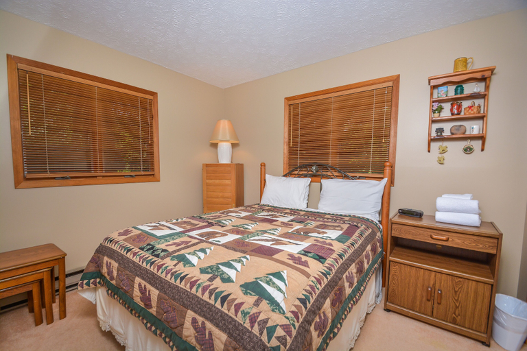 Bedroom 2, Paradise at Penn Cove, Garrett