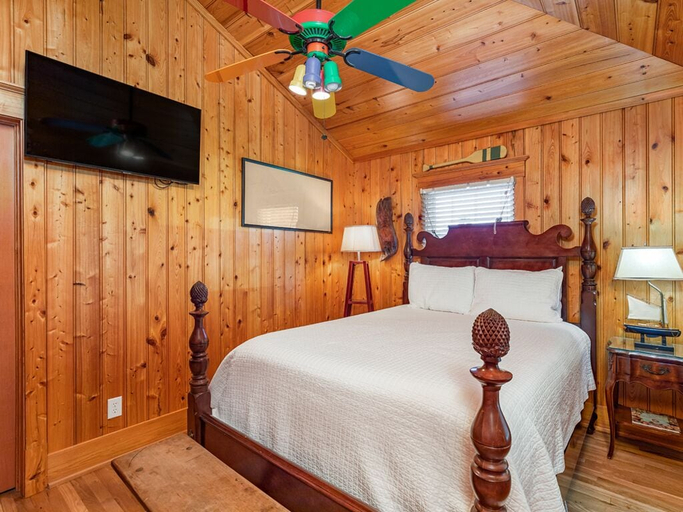 Bedroom 2, Van Horne Villa by Tybee Vacation Rentals, Chatham