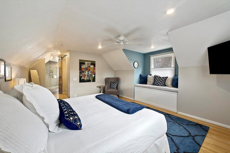 Bedroom 2, Hand House, Ada