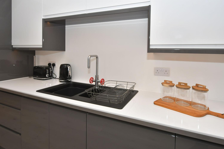 Others 3, Antrobus Deluxe Apartments by YourStays, Cheshire East