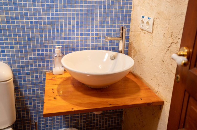 Bathroom 3, El Cau dels Somnis, Valencia