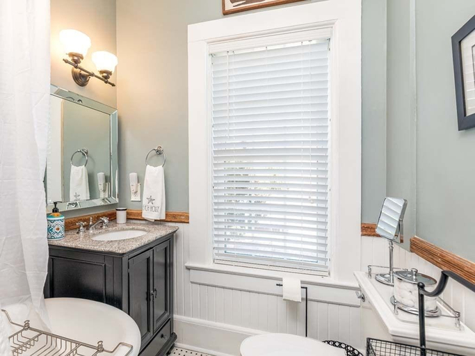 Bathroom 4, North Beach Bungalow by Tybee Vacation Rentals, Chatham