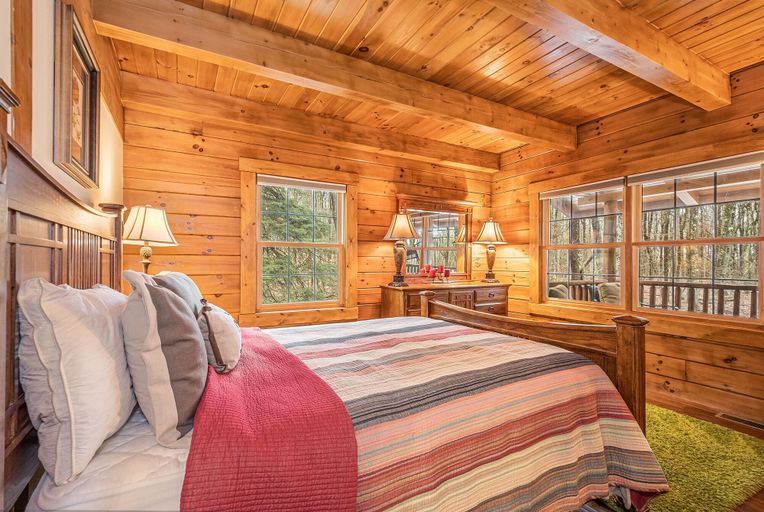Bedroom 2, Dancing Bears Retreat, Garrett