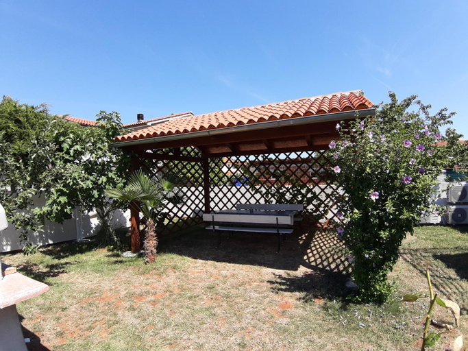 Others 4, Apartmani Dream, Pula