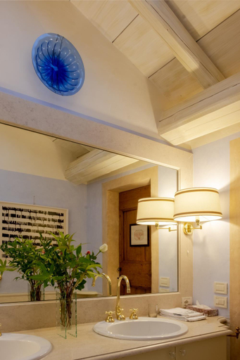 Others 1, B&B Teodoro, Mantua