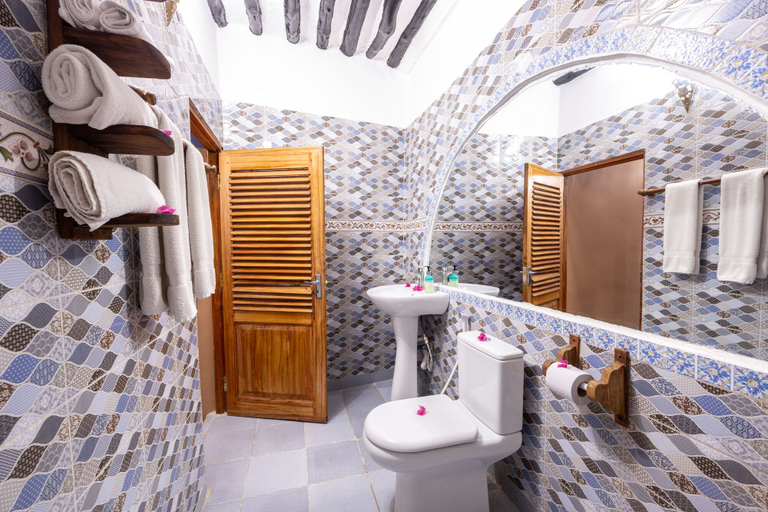 Bathroom 4, Shaba Boutique Hotel, Mjini