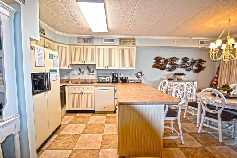 Private kitchen 2, Harbour Island 102M 2 Bedroom Condo by RedAwning, Worcester