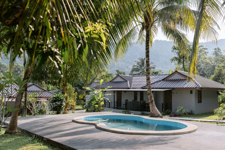 5, Baan Gatto, Takua Pa