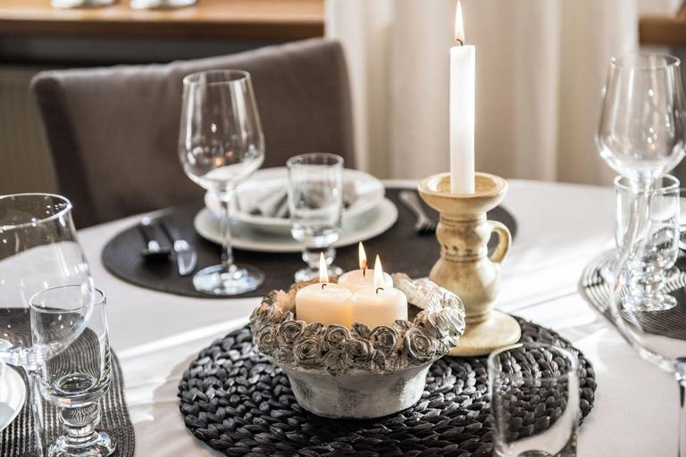 Food & Drinks, Haus Lesch - Stilvolle Appartements mit tollem Bergblick in Kreuth am Tegernsee, Miesbach