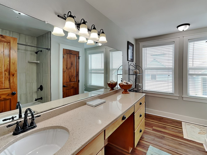Bathroom 4, Casa Del Sol by Miss Kitty’s, Aransas