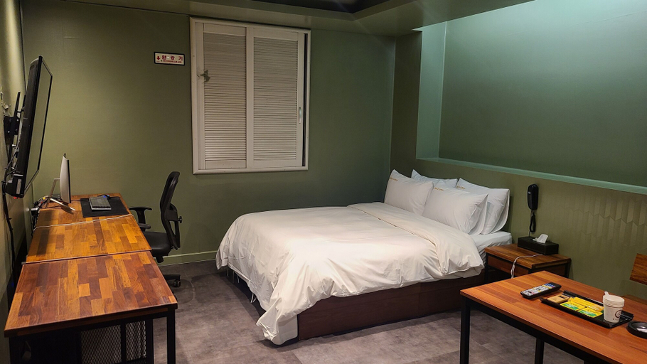 Bedroom 2, ROSENHEIM, Goyang