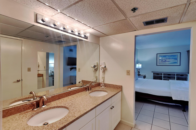 Bathroom 3, Edgewater Tower III by Resort Collection, Bay