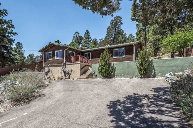 Exterior & Views 1, Double Elk Lodge, Lincoln